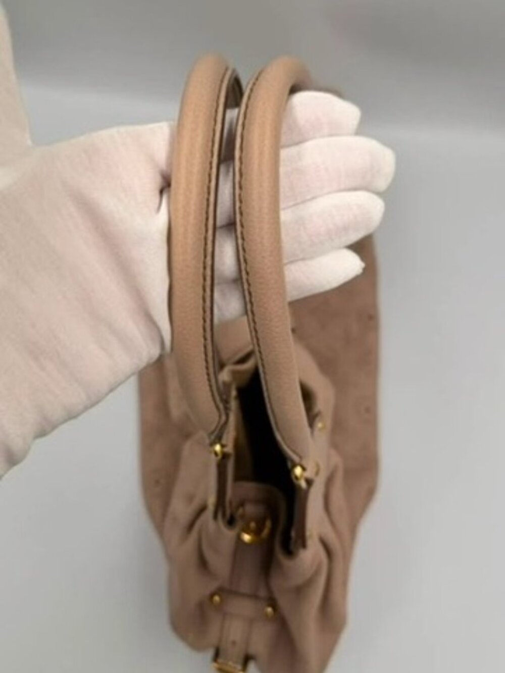Louis Vuitton Mahina XL Hobo Blush Pink Leather Shoulder Bag - Picture 8 of 11